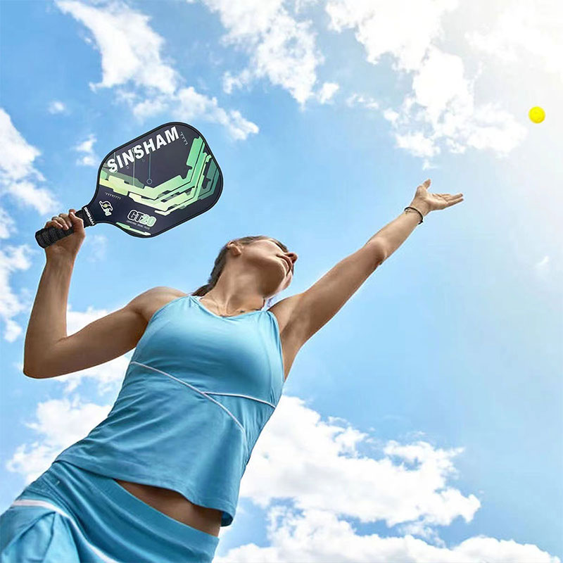 How to Hold a Pickleball Paddle 02